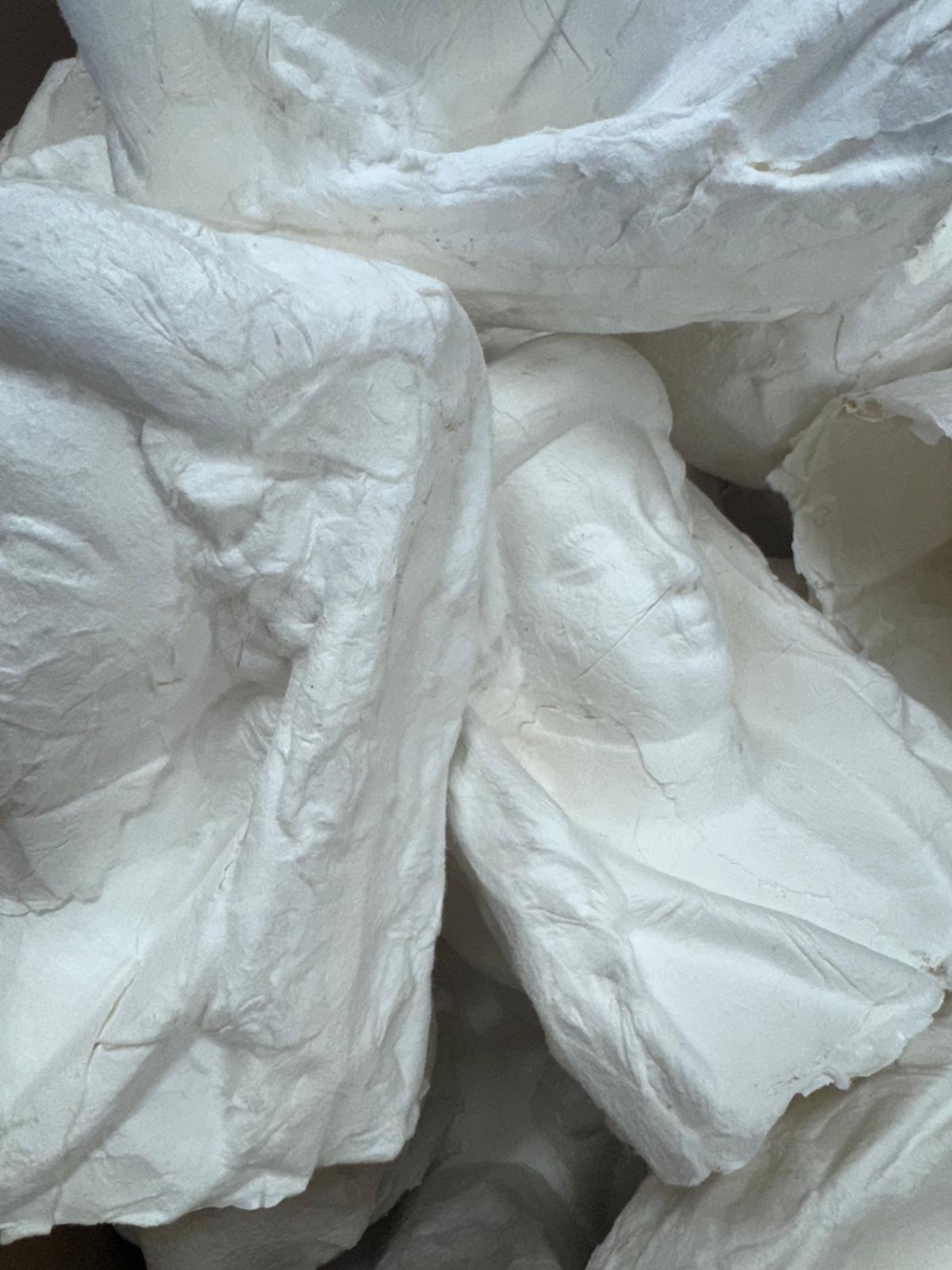 Rzeźba z Wystawy PANTEONY (NIE)TRWAŁOŚCI,